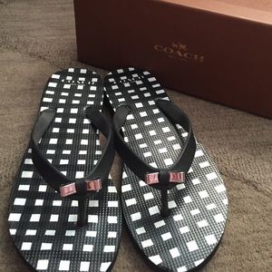 2/22/22 SALE! COACH!! FLIP FLOPS! EXCELLENT CONDITION! NEVER WORN!!!